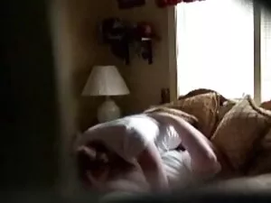 Pequeña diosa titted ...